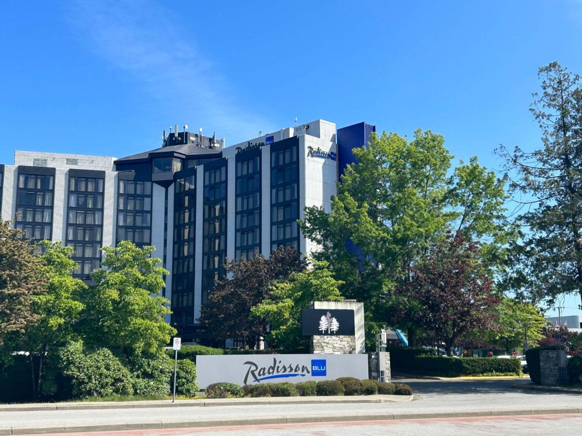Radisson Blu Vancouver Airport Hotel & Marina Richmond Exterior photo