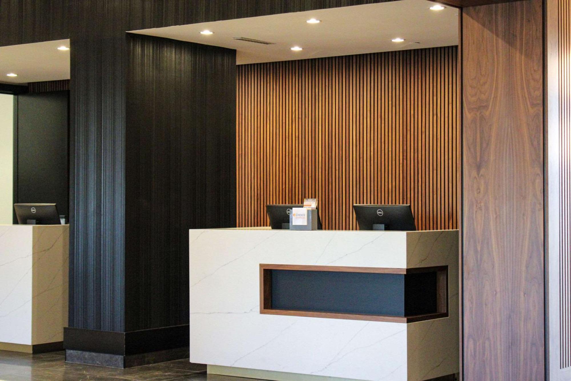 Radisson Blu Vancouver Airport Hotel & Marina Richmond Exterior photo
