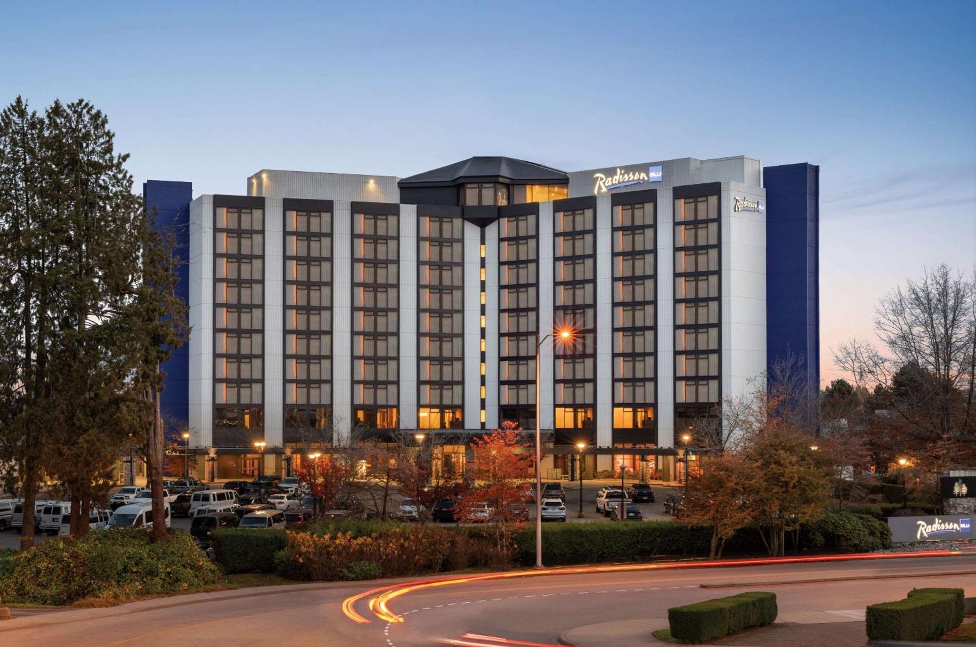 Radisson Blu Vancouver Airport Hotel & Marina Richmond Exterior photo