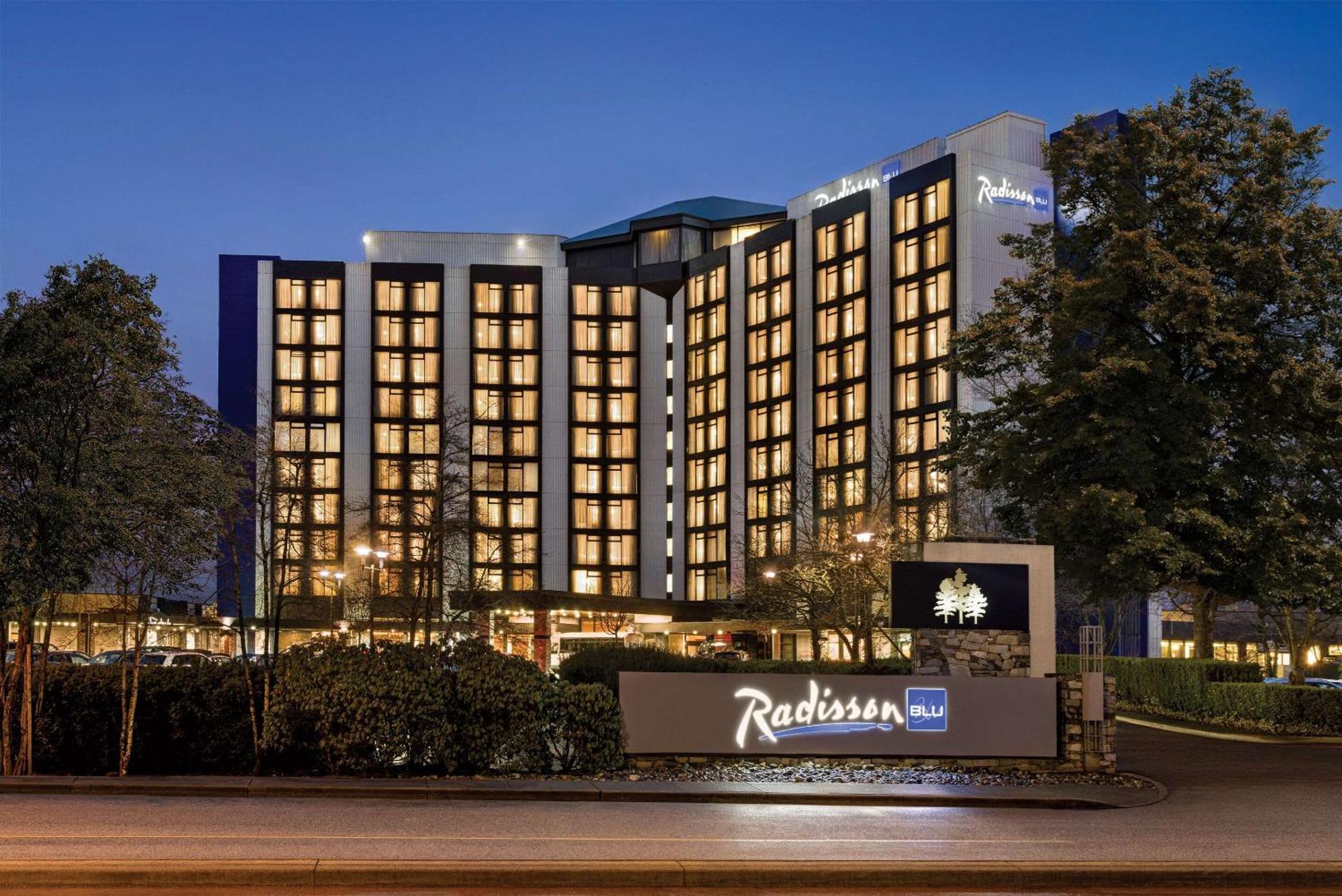 Radisson Blu Vancouver Airport Hotel & Marina Richmond Exterior photo