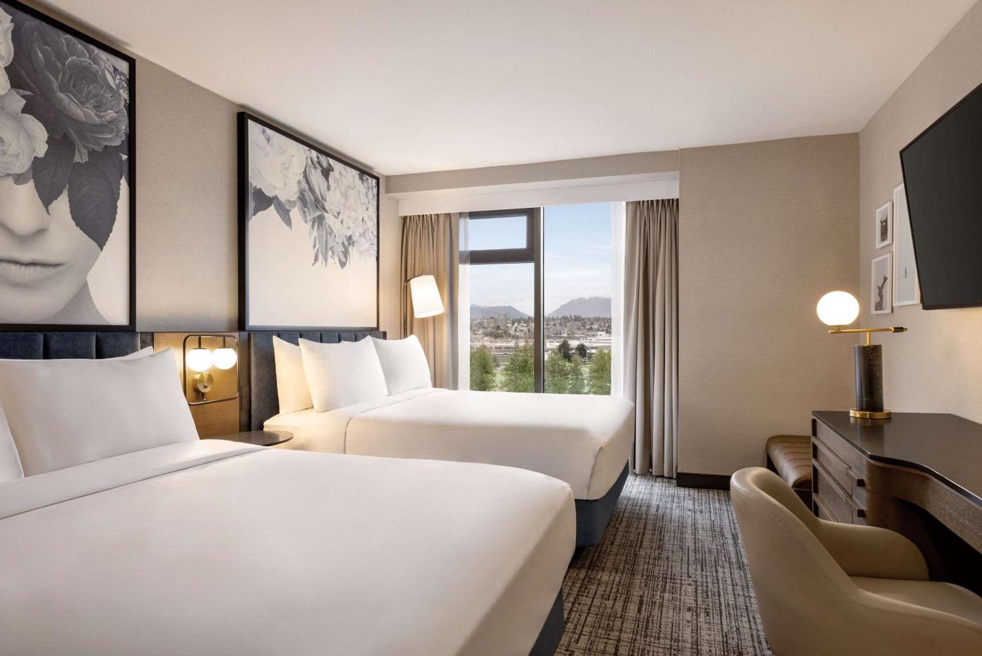 Radisson Blu Vancouver Airport Hotel & Marina Richmond Exterior photo